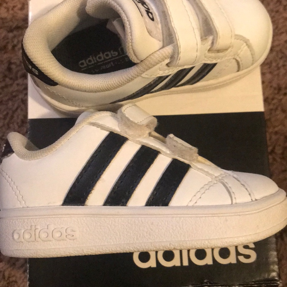 Adidas - Baseline size 4K - Picture 4 of 4